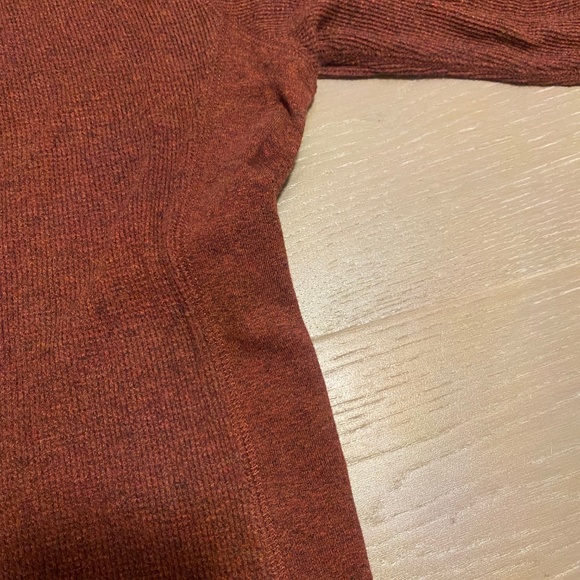 VINCE men's rust casual long sleeved top, size L - Picture 3 of 7